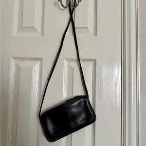 Vintage Coach Black Leather Zip Top Crossbody Bag